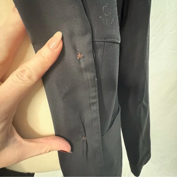 Aritzia Talula Black Wool Blend Tailored Blazer Women’s 10 - Picture 8 of 9